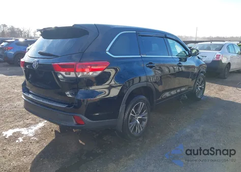 2018 Toyota Highlander Le z USA, uszkodzony, nr VIN 5TDBZRFH9JS844990